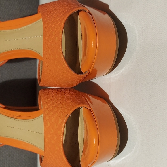 Gianni Bini leather platform heels size 7.5 M - Picture 7 of 9